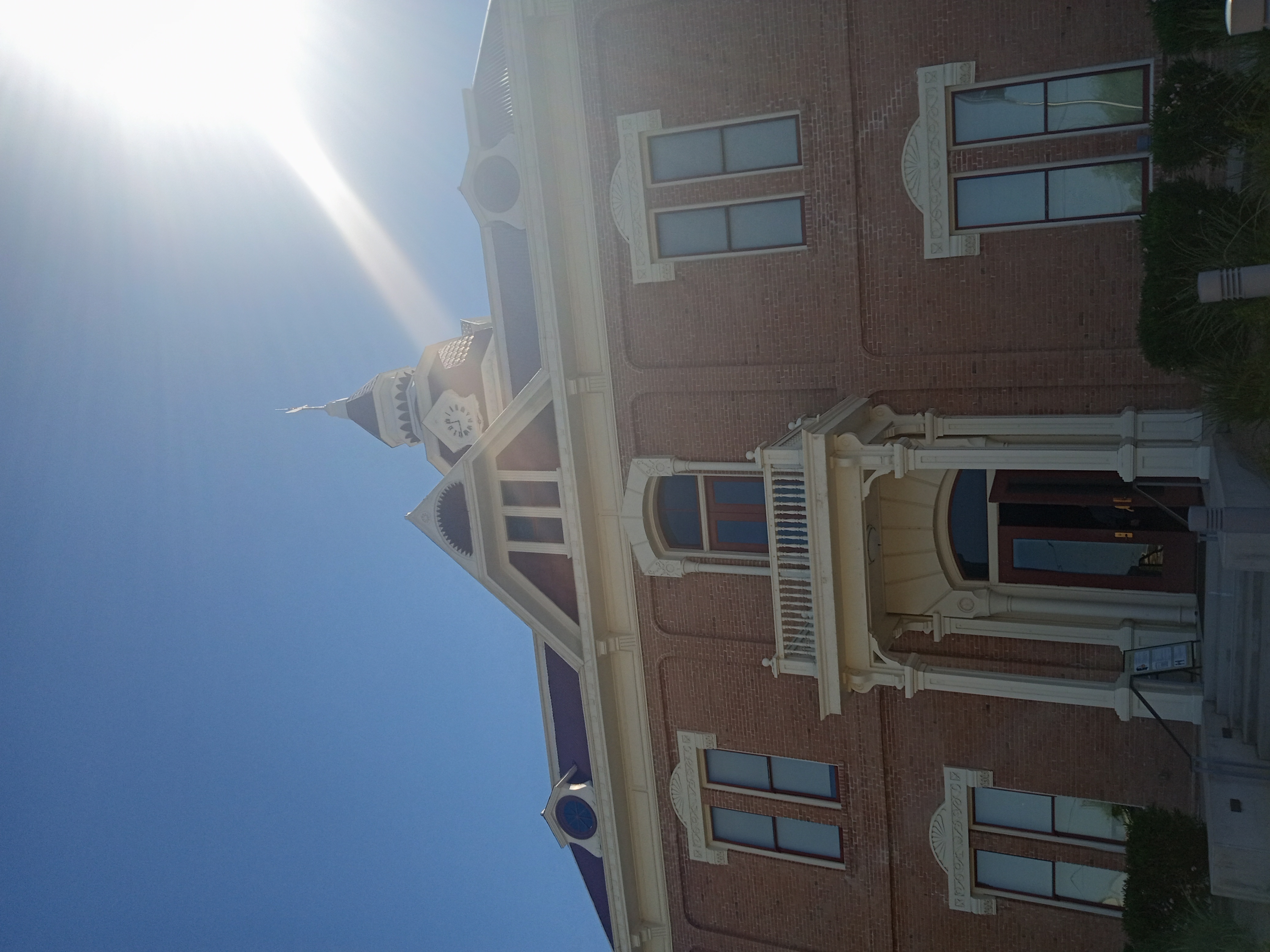 lukin sewi tawa tomo lawa.